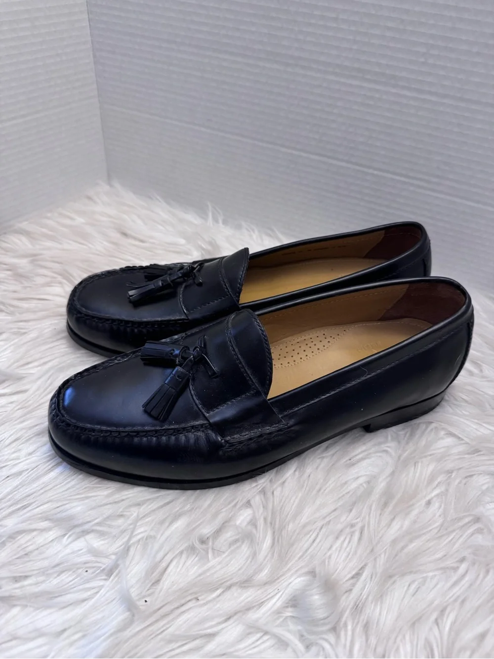 Cole Haan Air Pinch Tassel Black Leather Loafer Size 11M Comfort Career Dress Up